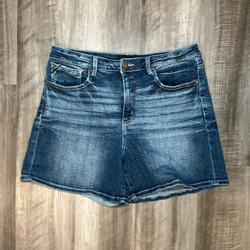 Buckle Black Fit No. 75 Cuffed Stretch Jean Shorts - 31